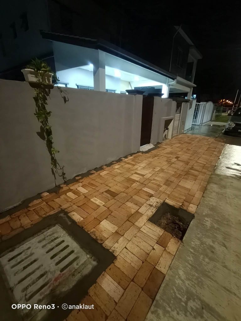 Hiasan Hadapan Rumah