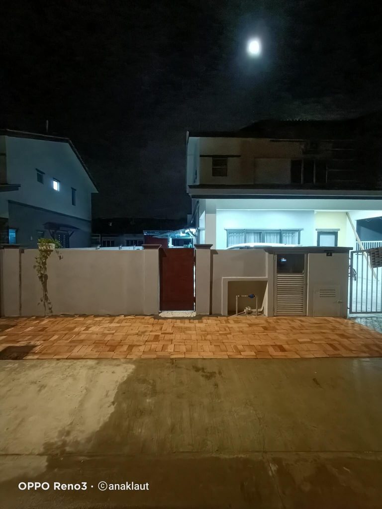 Hiasan Hadapan Rumah