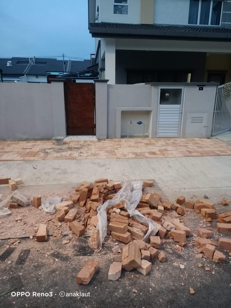 Hiasan Hadapan Rumah