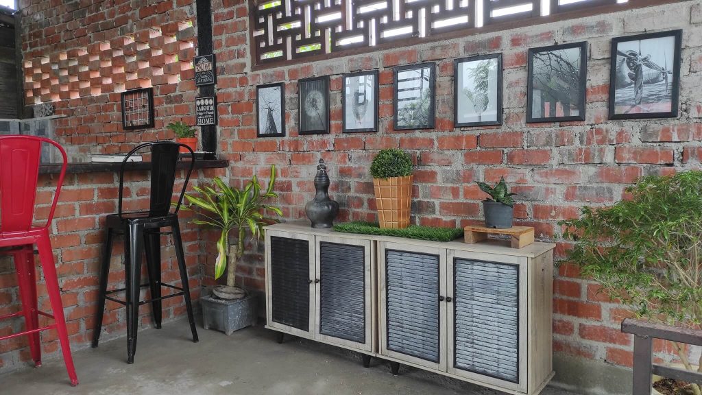 Tempat Melepak Outdoor