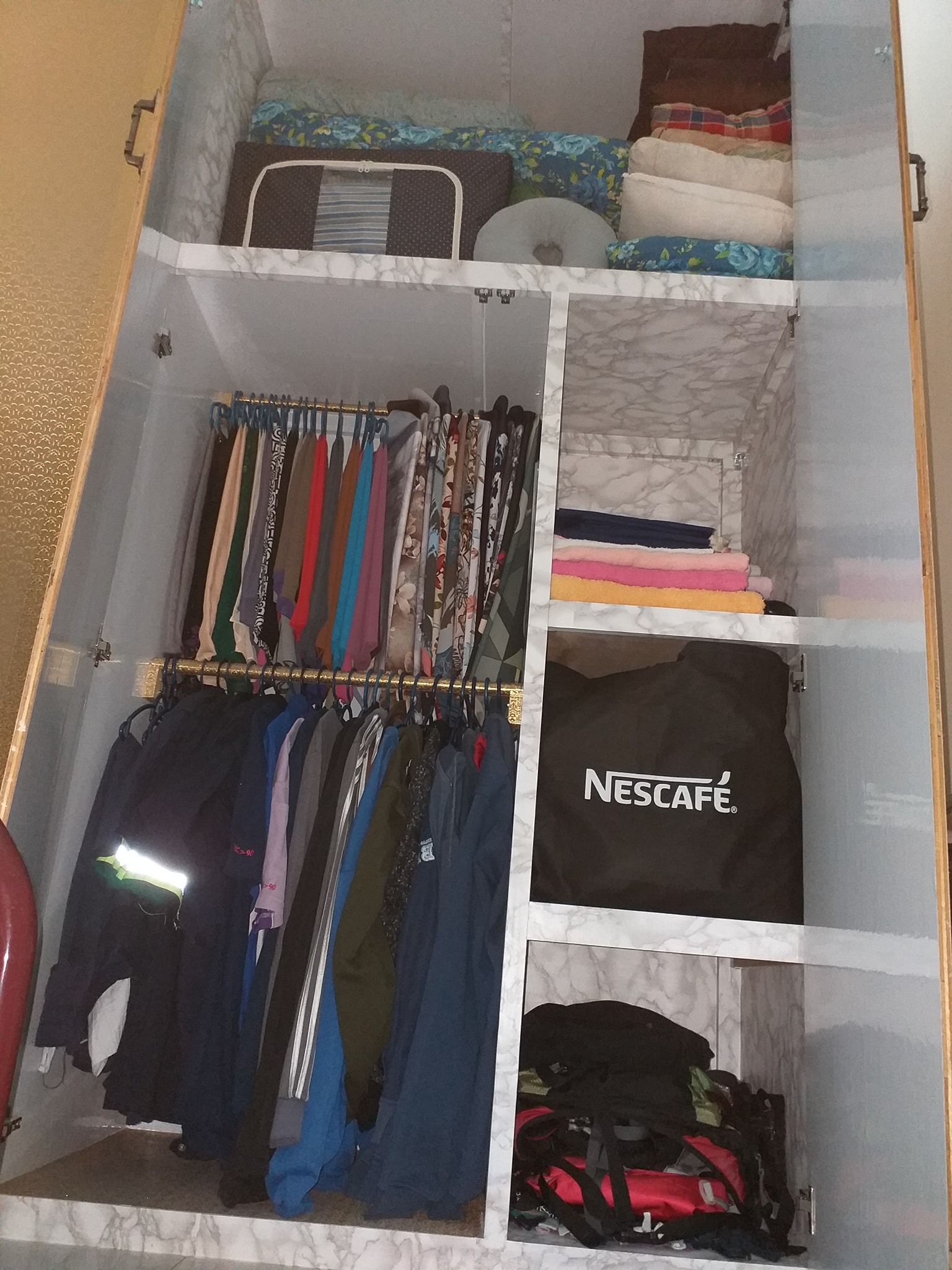 Cara DIY Almari Baju