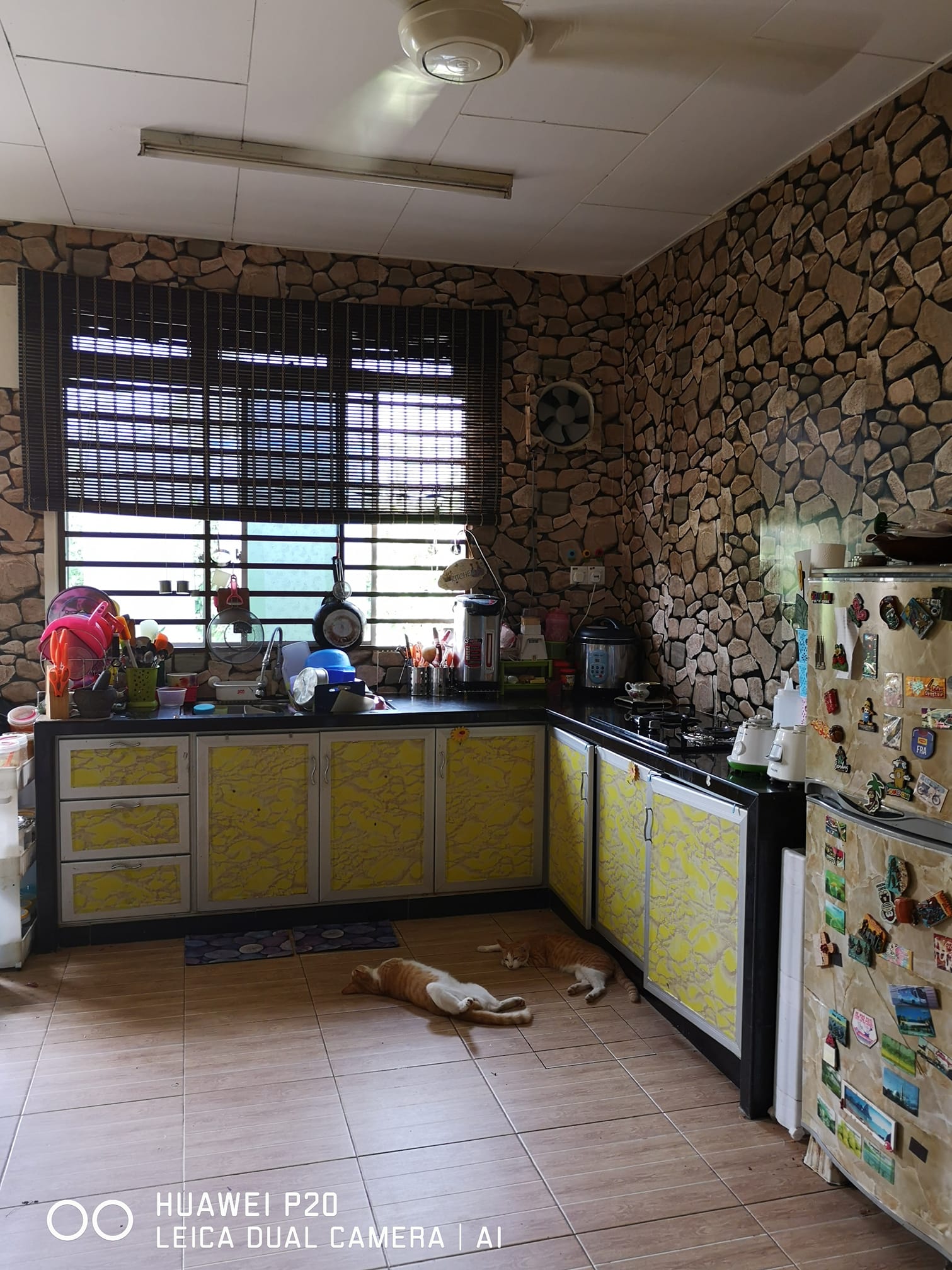 Projek Ubahsuai Dapur Mengikut Tahun Guna Wallpaper